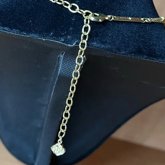 Kendra Scott Gold Necklace - Picture 4 of 4